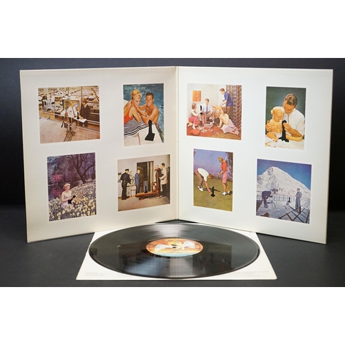 172 - Vinyl - 8 Led Zeppelin LPs to include One (K 40031), Four Symbols (K 50008) both green and orange la... 