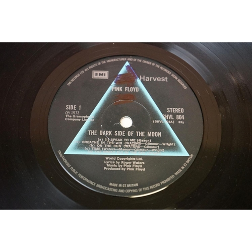 174 - Vinyl - 2 Pink Floyd LPs to include Dark Side Of The Moon (SHVL 804) right side opener, 1 poster, st... 