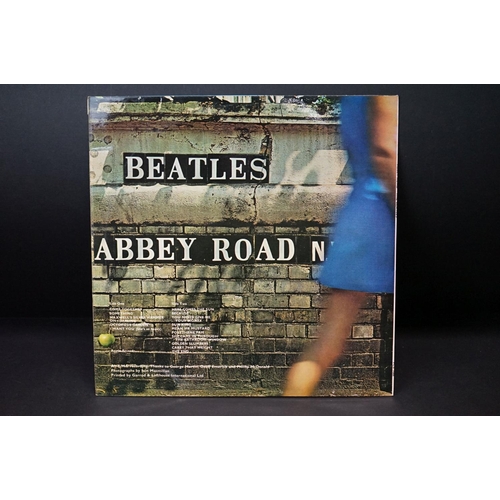 192 - Vinyl - 2 The Beatles LPs to include Let It Be (PCS 7096) stereo pressing, and Abbey Road (PCS 7088)... 