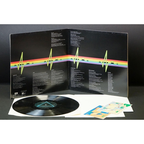 196 - Vinyl - Pink Floyd Dark Side Of The Moon on Harvest SHVL 804.  Gatefold opens both sides, non-sticke... 