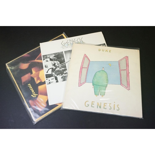 323 - Vinyl - 17 Genesis LPs spanning their career.  At least Vg overall.  Some duplication