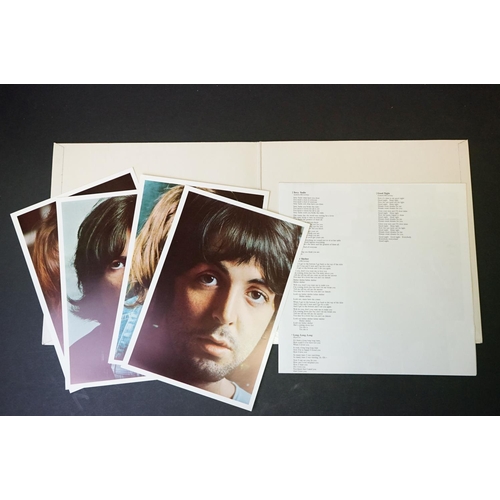 516 - Vinyl - The Beatles White Album PCS 7067/8 No.0416163 stereo, top loader, black inners, 1 poster and... 