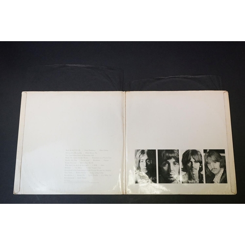 517 - Vinyl - The Beatles White Album PMC 7067/8 No.0603103 / 0003103 (unclear due to damage or rubbing) m... 