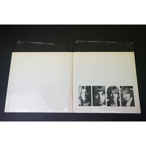 518 - Vinyl - The Beatles White Album PMC 7067/8 No.0101893 mono, top loader, black inners, 1 poster and 4... 