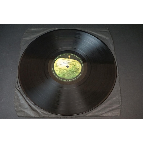 519 - Vinyl - The Beatles White Album PMC 7067/8 No.0602340 mono, top loader, black inners, no poster or p... 