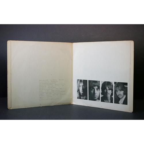 520 - Vinyl - The Beatles White Album PCS 7067/8 No.0418417 Stereo, top loader, black inners, no poster an... 