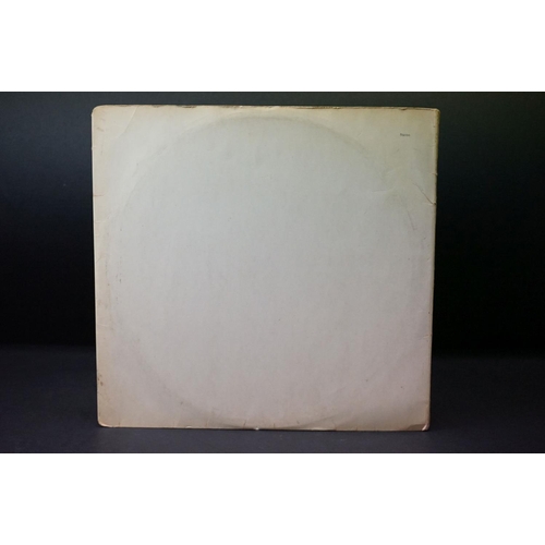 520 - Vinyl - The Beatles White Album PCS 7067/8 No.0418417 Stereo, top loader, black inners, no poster an... 