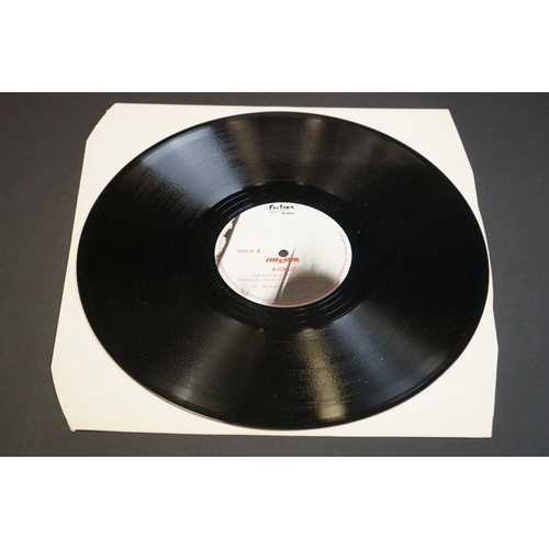 554 - Vinyl - The Cure - 1 album, 2 12”s and 1 10” to include Kiss Me, Kiss Me, Kiss Me (Original UK Doubl... 