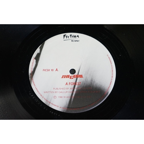 554 - Vinyl - The Cure - 1 album, 2 12”s and 1 10” to include Kiss Me, Kiss Me, Kiss Me (Original UK Doubl... 