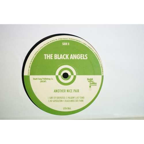 576 - Vinyl - Black Angels 3 Limited Edition albums by this new Psych Group to include Directions To See A... 