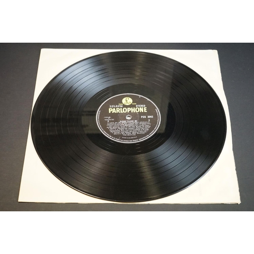 633 - Vinyl - The Beatles Please Please Me PCS 3042 Stereo, yellow and black labels.  The Parlophone Co Lt... 