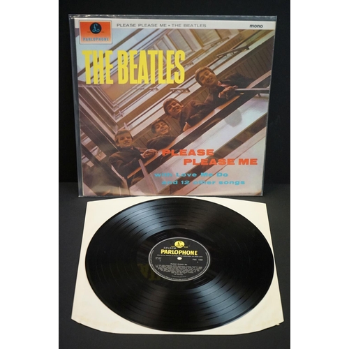 636 - Vinyl - 6 The Beatles LPs to include Please Please Me (PMC 1202), With The Beatles (PMC 1206), A Har... 