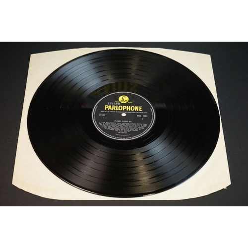 636 - Vinyl - 6 The Beatles LPs to include Please Please Me (PMC 1202), With The Beatles (PMC 1206), A Har... 