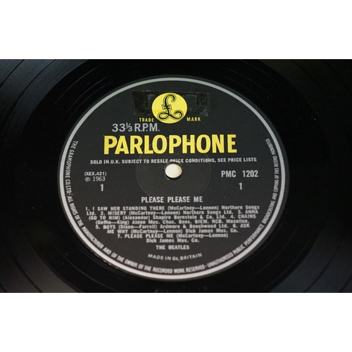 636 - Vinyl - 6 The Beatles LPs to include Please Please Me (PMC 1202), With The Beatles (PMC 1206), A Har... 