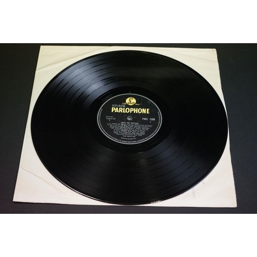 636 - Vinyl - 6 The Beatles LPs to include Please Please Me (PMC 1202), With The Beatles (PMC 1206), A Har... 