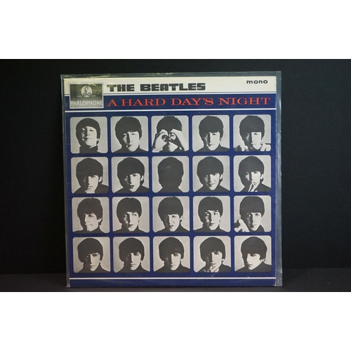 636 - Vinyl - 6 The Beatles LPs to include Please Please Me (PMC 1202), With The Beatles (PMC 1206), A Har... 