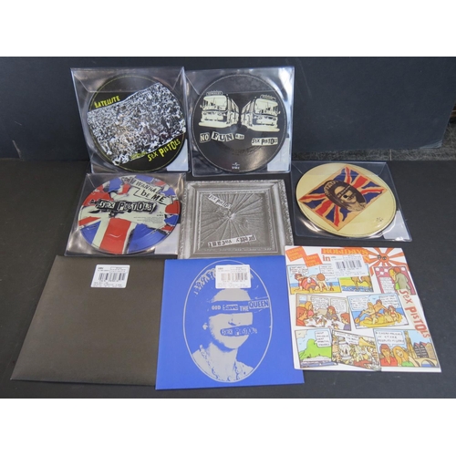 772 - Vinyl - Punk - Sex Pistols - 8 Original UK re-issue singles, to include : God save The Queen, Holida... 