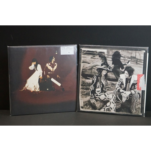 477 - Vinyl - Two The White Stripes LPs to include Elephant XLLP162 and Icky Thump XLLP271 with opened sti... 