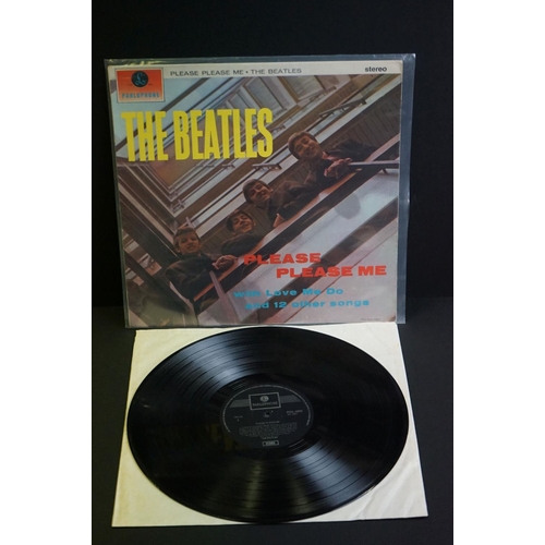 637 - Vinyl - 4 The Beatles LPs to include Please Please Me (PCS 3042) stereo with silver and black boxed ... 