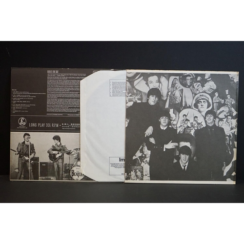 637 - Vinyl - 4 The Beatles LPs to include Please Please Me (PCS 3042) stereo with silver and black boxed ... 