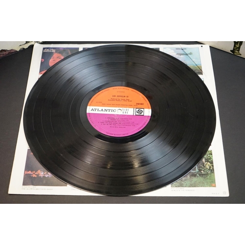 642 - Vinyl - 8 Led Zeppelin LPs spanning their career.  Includes II, III, Physical Graffiti, In Through T... 