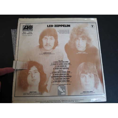 708 - Vinyl - Two Led Zeppelin LPs to include II (921021) Super-Group Volume 4 pressing with orange and pu... 