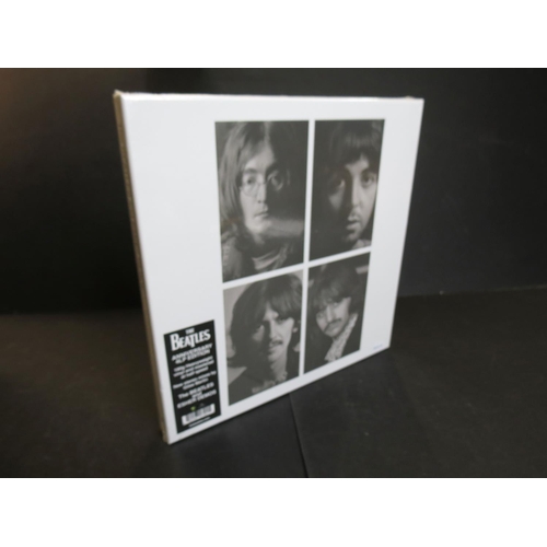 710 - Vinyl - The Beatles Anniversary 4 LP 180gm box set (Apple Records – 0602567572015), half speed maste... 