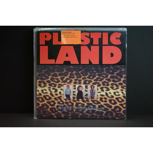 573 - Vinyl  - 14 albums by mainly 1980’s US Garage bands to include Plasticland - 4 albums: Plasticland (... 