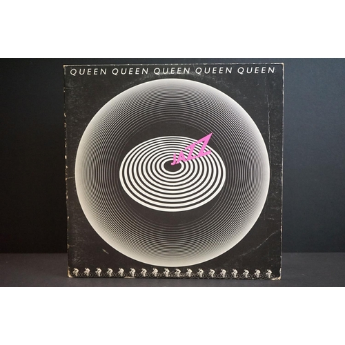 689 - Vinyl - 7 Queen LPs to include Jazz, Queen II, A Night At The Opera, Self Titled, Greatest Hits, The... 