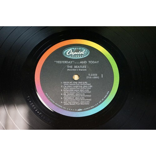 666 - Vinyl - The Beatles Yesterday And Today (Capitol T 2553) US pressing with original Capitol '66 inner... 