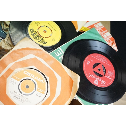 793 - Vinyl - Around 250 1960’S Beat / Mod / Rock / Pop 7” Singles to include : The Pretty Things, Cream, ... 