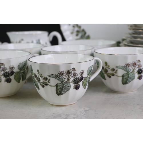 57A - Royal Worcester ' Lavinia ' pattern tea ware, pattern no. Z 2821, comprising 8 teacups & saucers, 5 ... 