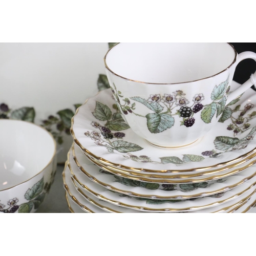 57A - Royal Worcester ' Lavinia ' pattern tea ware, pattern no. Z 2821, comprising 8 teacups & saucers, 5 ... 