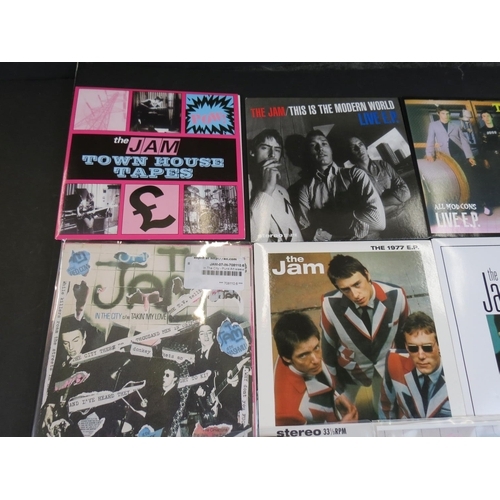 769 - Vinyl - The Jam - 8 rare Private Fan pressings singles and EP’s, including: In The City (Japanese Re... 