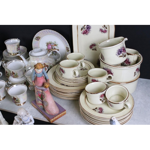 41 - Large quantity of mixed ceramics to include a Chodziez of Poland mid 20th century iridescent lustre ... 