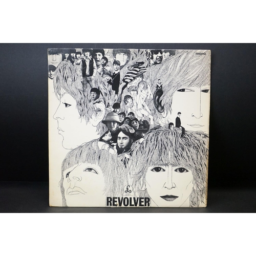 833 - Vinyl - The Beatles Revolver PMC 7009.  The Gramophone Co Ltd and Sold In UK to label, matrices XEX ... 