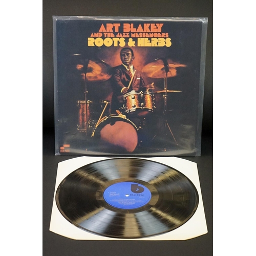 300 - Vinyl - Jazz / Blue Note - 16 rare original 1970s and 1980s Blue Note Records, to include: Art Blake... 