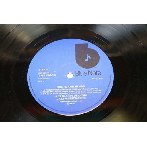 300 - Vinyl - Jazz / Blue Note - 16 rare original 1970s and 1980s Blue Note Records, to include: Art Blake... 