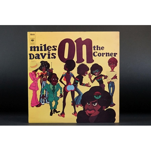 274 - Vinyl - Jazz - 12 original Miles Davis albums to include: Big Fun (original UK double, CBS, 88024), ... 