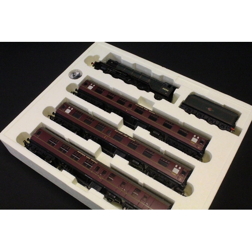 21 - Boxed ltd edn Hornby OO gauge R2195M The Master Cutler Train Pack complete with Flying Fox locomotiv... 