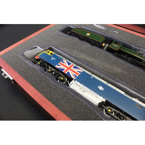 35 - Bachmann Europe Plc OO gauge 25 Years 1989-2014 Presentation set containing BR 4-6-0 45552 locomotiv... 