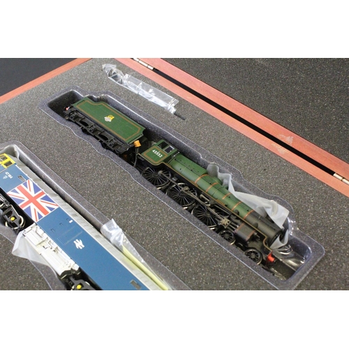 36 - Bachmann Europe Plc OO gauge 25 Years 1989-2014 Presentation set containing BR 4-6-0 45552 locomotiv... 