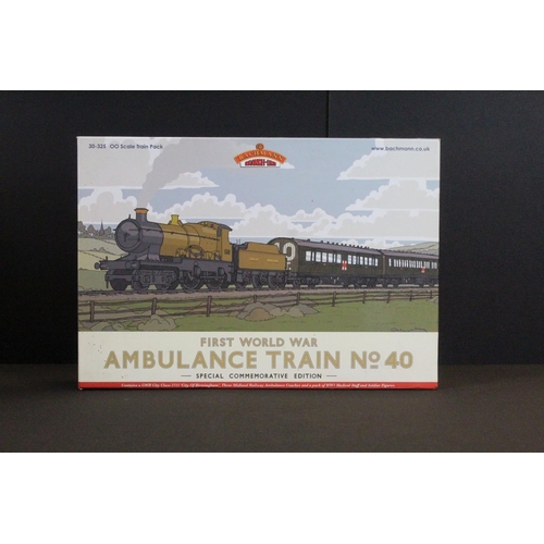 40 - Boxed Bachmann OO gauge 30-325 First World War Ambulance Train No 40 Special Commemorative Edition t... 