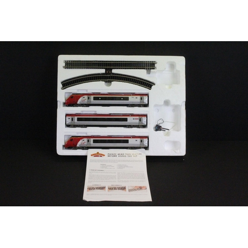 45 - Boxed Bachmann OO gauge 30-601 Virgin Voyager Set 3 Car Train Set, contains 3 cars, track & paperwor... 