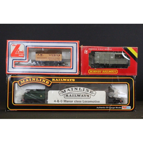 69 - Quantity of OO gauge locomotives and rolling stock to include boxed & unboxed examples featuring box... 