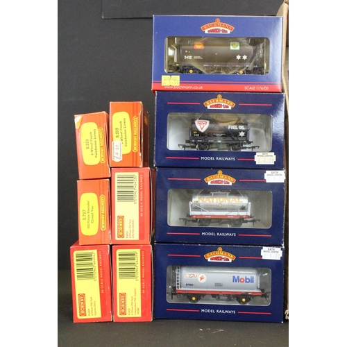 70 - 43 Boxed OO gauge items of rolling stock to include 38 x Hornby, 4 x Bachmann and 1 x Palitoy Mainli... 