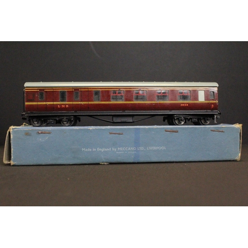 92 - Quantity of boxed & unboxed Hornby Dublo model railway to include boxed EDL2 Duchess of Atholl locom... 