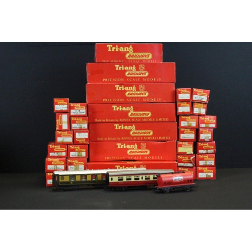 96 - Around 40 boxed Triang OO gauge items of rolling stock to include R214, R227, R158, R28, R11, R18 et... 