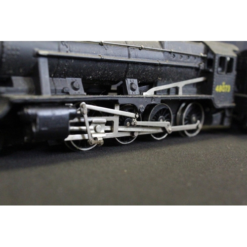 105 - Two boxed Wrenn OO gauge locomotives to include W2220 2-6-4 Tank GWR & W2224 2-8-0 Freight BR