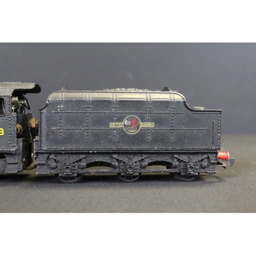 105 - Two boxed Wrenn OO gauge locomotives to include W2220 2-6-4 Tank GWR & W2224 2-8-0 Freight BR